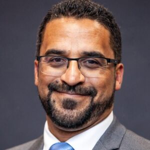 Minister Tertuis Simmers